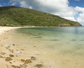Connie Bay On Keswick Island - Accommodation Whitsundays 0