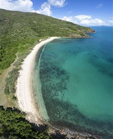 Connie Bay On Keswick Island - Accommodation Whitsundays 2