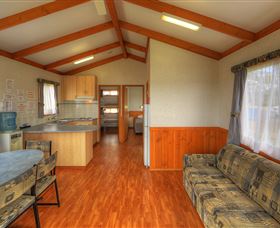 Inland Waters Holiday Parks Lake Burrendong - Accommodation Whitsundays 6