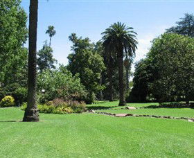Albury Botanic Gardens - Accommodation Whitsundays 8