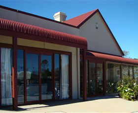 Ben Roberts Cafe And Gallery - Accommodation Whitsundays 2