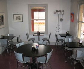 Ben Roberts Cafe And Gallery - Accommodation Whitsundays 1