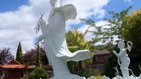 Sakyamuni Buddhist Centre/Van Hanh Monastery - Accommodation Whitsundays 3