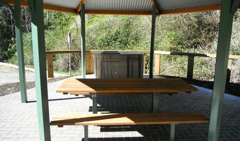 Hidden Treasure Picnic Area - Accommodation Whitsundays 2