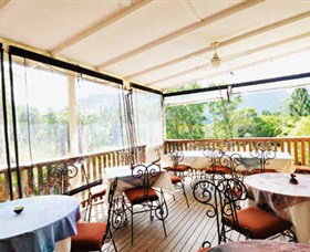 Blue Knob Hall Gallery And Cafe - Accommodation Whitsundays 3
