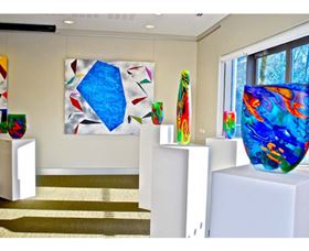 Lone Goat Gallery - Accommodation Whitsundays 3