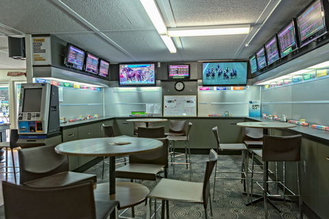 Lake Conjola Bowling Club - Accommodation Whitsundays 4