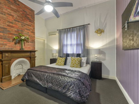 One Thornbury Boutique Bed And Breakfast - Accommodation Whitsundays 11