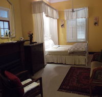 Guy House Bed and Breakfast - Accommodation Whitsundays