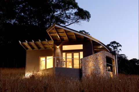 The Buckland - Studio Retreat - Accommodation Whitsundays 0