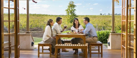 A&D Tours And Charters - Accommodation Whitsundays 2