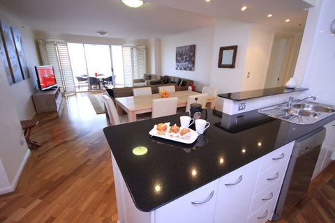 Oscar On Main - Accommodation Whitsundays 5