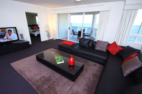 Oscar On Main - Accommodation Whitsundays 12