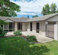 At Theme Park Central Holiday House - Accommodation Whitsundays