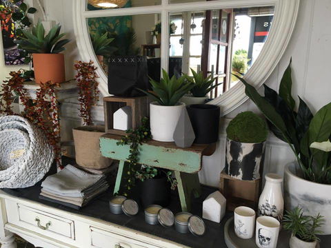 DBar Gallery - Accommodation Whitsundays 2