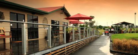 Thorny’s Putt-Putt - Accommodation Whitsundays 0
