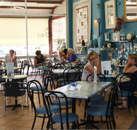 Inspirations Cafe Gift and Patchwork Gallery - Accommodation Whitsundays