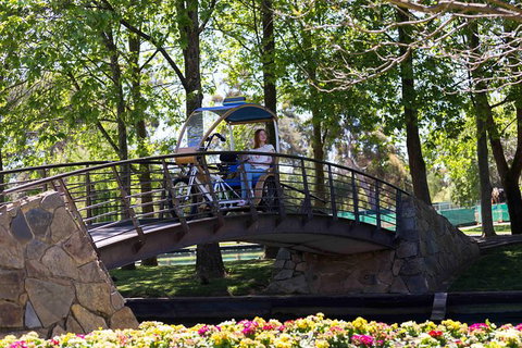 Adelaide 90-Minute Pedicab Tour: Scenic Green & River Experience - Accommodation Whitsundays 5