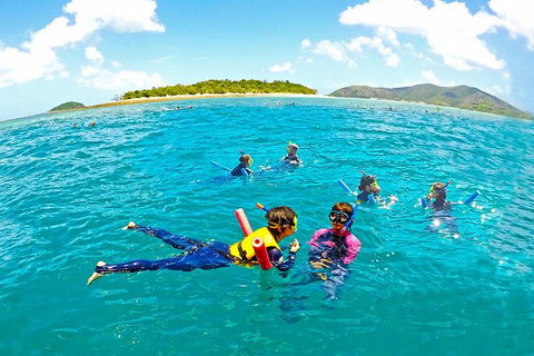 Whitsunday Island Boat Adventure - Accommodation Whitsundays 3