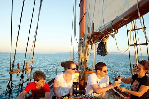 Whitsundays Sunset Sailing Cruise - Accommodation Whitsundays 2