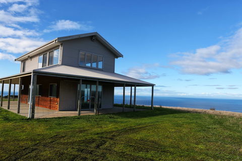 Wildlife Wonders - Accommodation Whitsundays 2