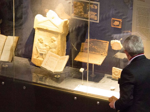 ANU Classics Museum - Accommodation Whitsundays 2