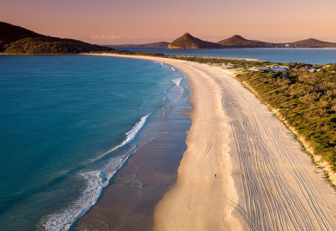 Bennetts Beach - Accommodation Whitsundays 0