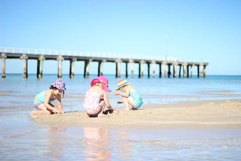 Frankston Beach - Accommodation Whitsundays 0