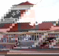 Merredin Town Hall - Accommodation Whitsundays