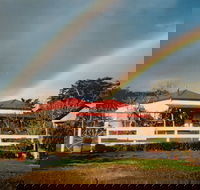 Stefani Hilltop Gallery - Accommodation Whitsundays