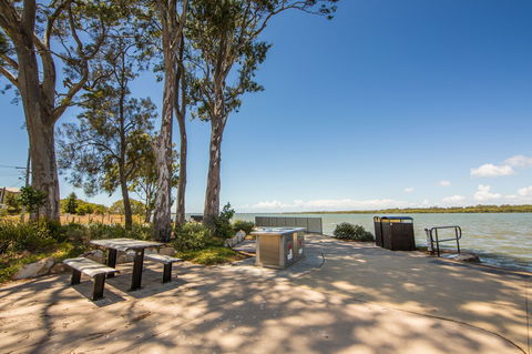 Dohles Rocks - Accommodation Whitsundays 1