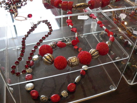 Gallery Artspaces - Accommodation Whitsundays 1