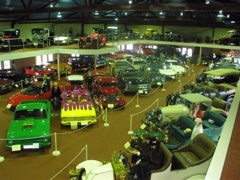 McFeeters Motor Museum And Visitor Information Centre - Accommodation Whitsundays 2