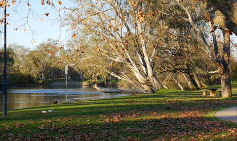 Albury - Accommodation Whitsundays 0