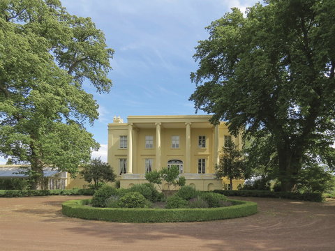 Clarendon - Accommodation Whitsundays 0