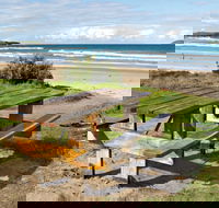 Emerald Beach - Accommodation Whitsundays