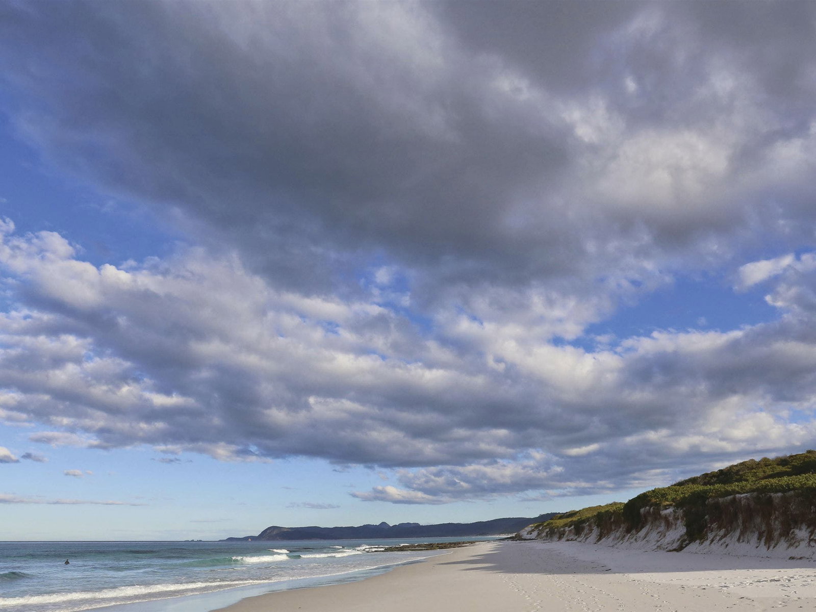 Friendly Beaches TAS Accommodation Whitsundays