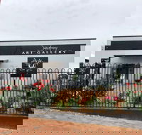 John Murray Art Gallery - Accommodation Whitsundays