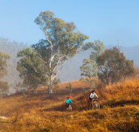 Kambah Pool to Pine Island Walking Trail - Accommodation Whitsundays