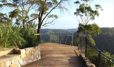 Barnetts Lookout - Accommodation Whitsundays 0