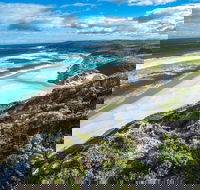 Conspicuous Cliff - Accommodation Whitsundays