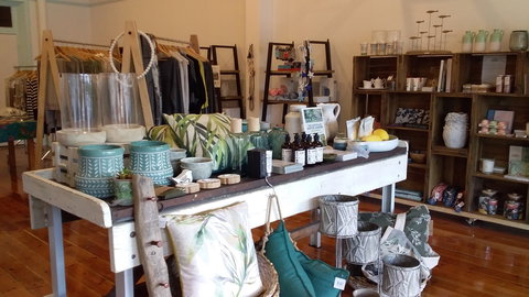 Hills & Coast - Accommodation Whitsundays 0