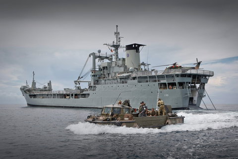 HMAS Tobruk Dive - Accommodation Whitsundays 2