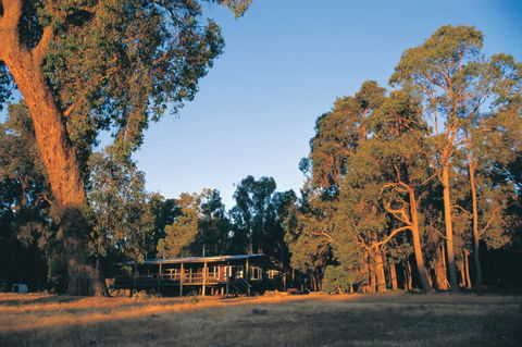 Perth Hills - Accommodation Whitsundays 1