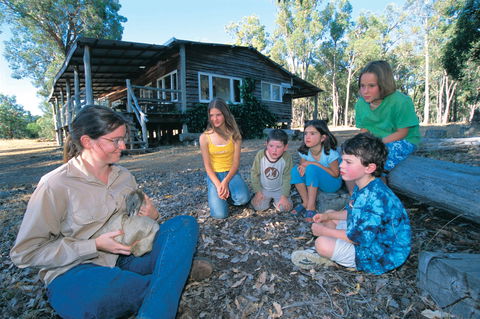 Perth Hills - Accommodation Whitsundays 2