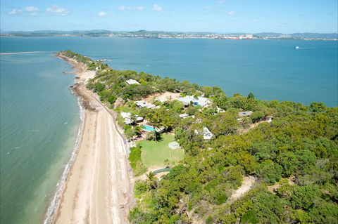 Quoin Island - Accommodation Whitsundays 0
