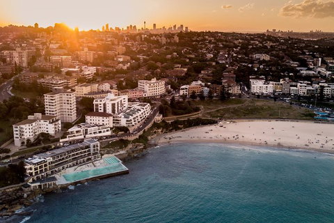 Hire Photographer, Professional Photo Shoot - Bondi Beach - Accommodation Whitsundays 0