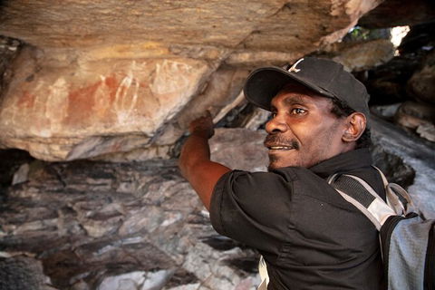 Arnhem Land Injalak Hill Full-Day Tour From Darwin - Accommodation Whitsundays 2