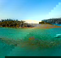 Airlie Beach Glass Bottom Boat Tour - Accommodation Whitsundays