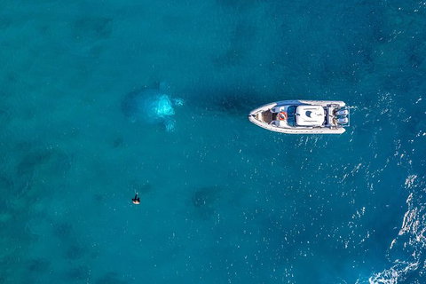 Premium Private Charter - Accommodation Whitsundays 2